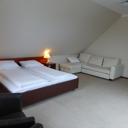 גיז'יצקו Hotel Cesarski - Kaiserhof מראה חיצוני תמונה
