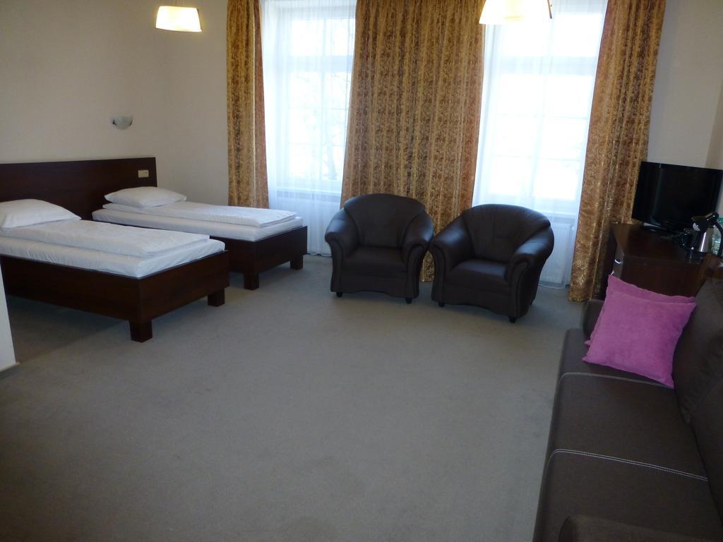 גיז'יצקו Hotel Cesarski - Kaiserhof מראה חיצוני תמונה