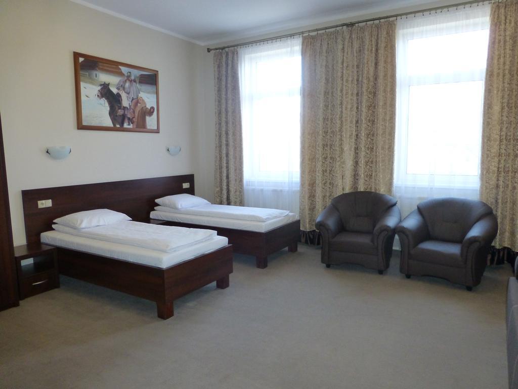 גיז'יצקו Hotel Cesarski - Kaiserhof מראה חיצוני תמונה