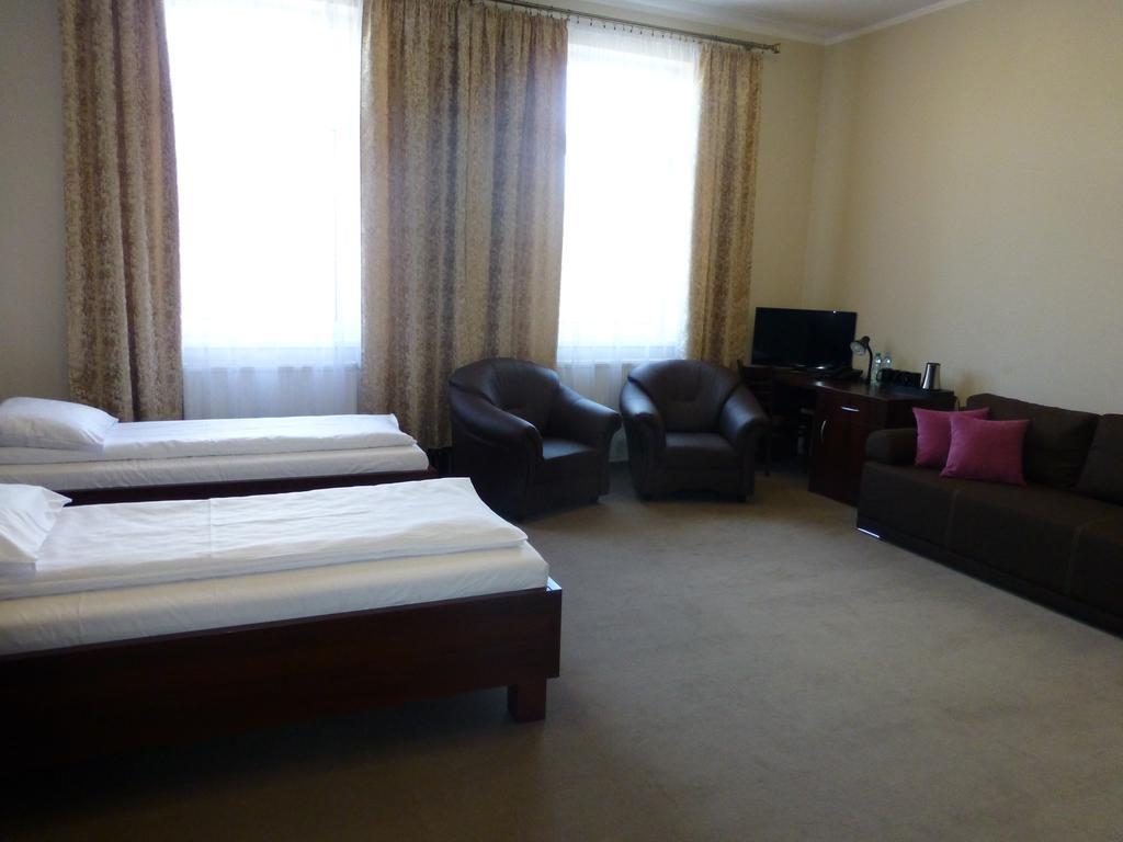 גיז'יצקו Hotel Cesarski - Kaiserhof מראה חיצוני תמונה