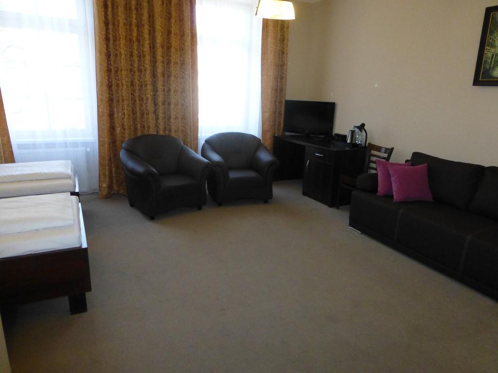 גיז'יצקו Hotel Cesarski - Kaiserhof מראה חיצוני תמונה