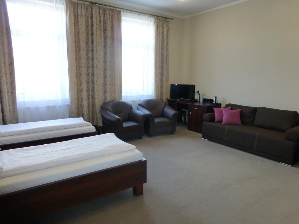 גיז'יצקו Hotel Cesarski - Kaiserhof מראה חיצוני תמונה