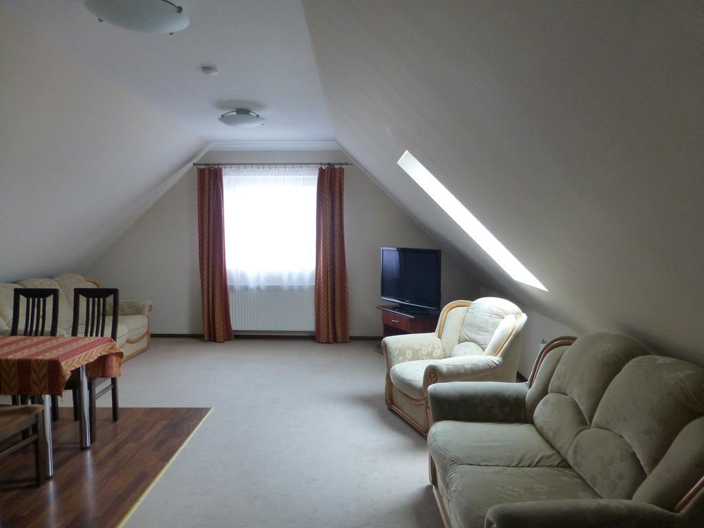 גיז'יצקו Hotel Cesarski - Kaiserhof מראה חיצוני תמונה