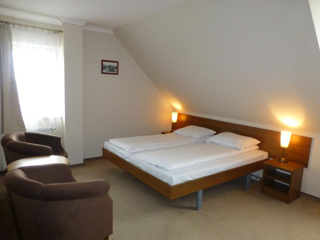 גיז'יצקו Hotel Cesarski - Kaiserhof מראה חיצוני תמונה