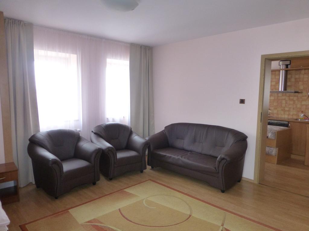 גיז'יצקו Hotel Cesarski - Kaiserhof מראה חיצוני תמונה