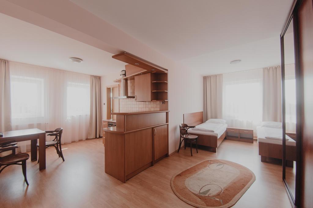 גיז'יצקו Hotel Cesarski - Kaiserhof מראה חיצוני תמונה