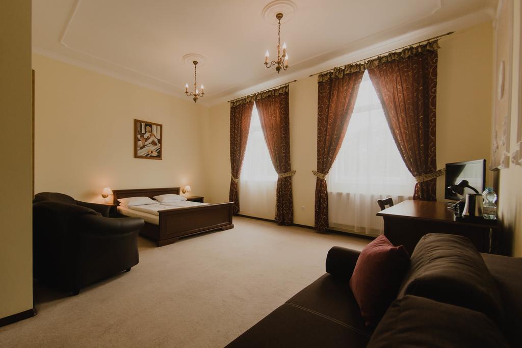 גיז'יצקו Hotel Cesarski - Kaiserhof מראה חיצוני תמונה