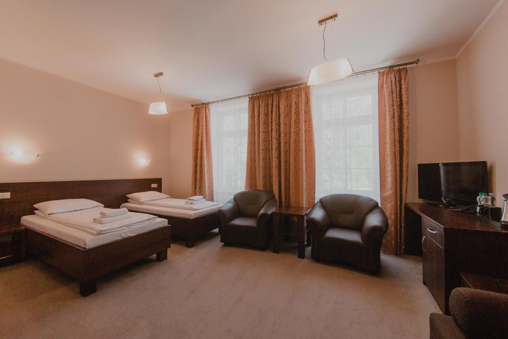 גיז'יצקו Hotel Cesarski - Kaiserhof מראה חיצוני תמונה