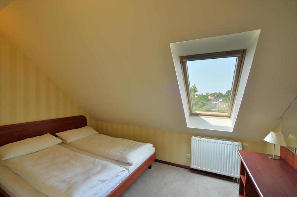 גיז'יצקו Hotel Cesarski - Kaiserhof חדר תמונה